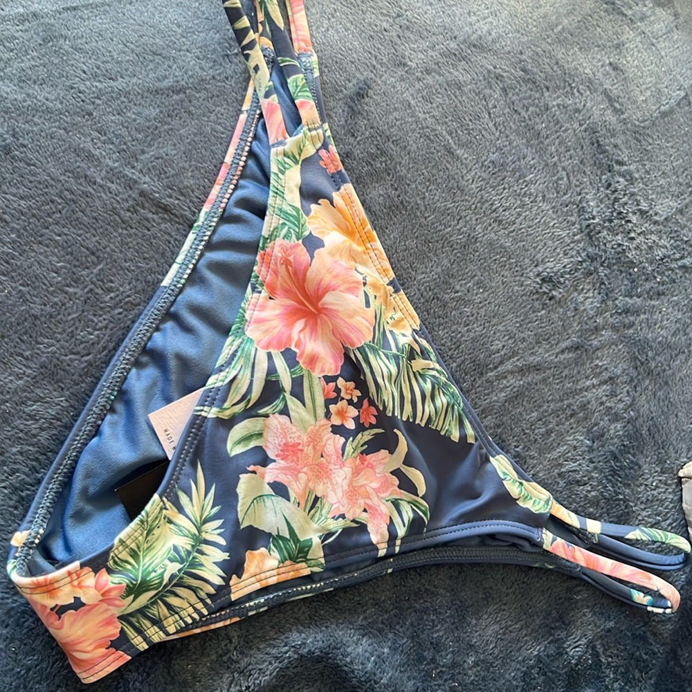 O’Niel Blue cheeky coverage NWT Floral Print Strappy🩵💗 XL